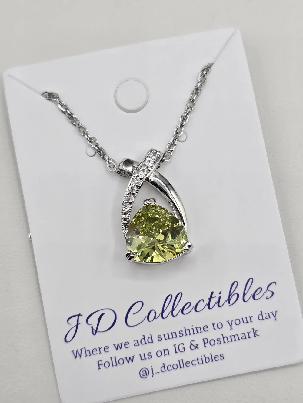 Swarovski Crystal Elements Silver Statement Necklace Yellow Green 18-20 inch
